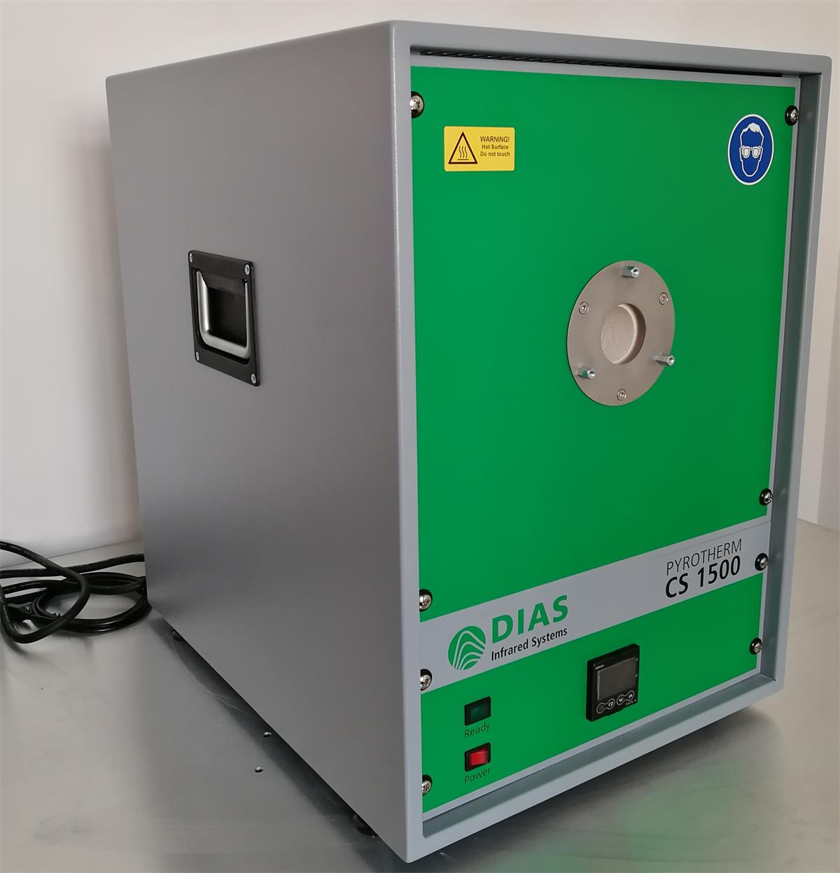 安裝好了的黑體爐CS1500